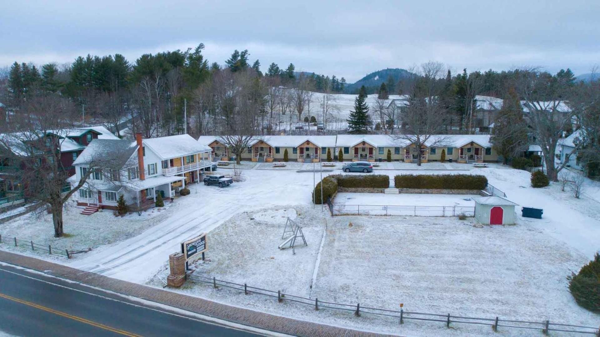 לייק פלאסיד The Snowshoe Lodge מראה חיצוני תמונה